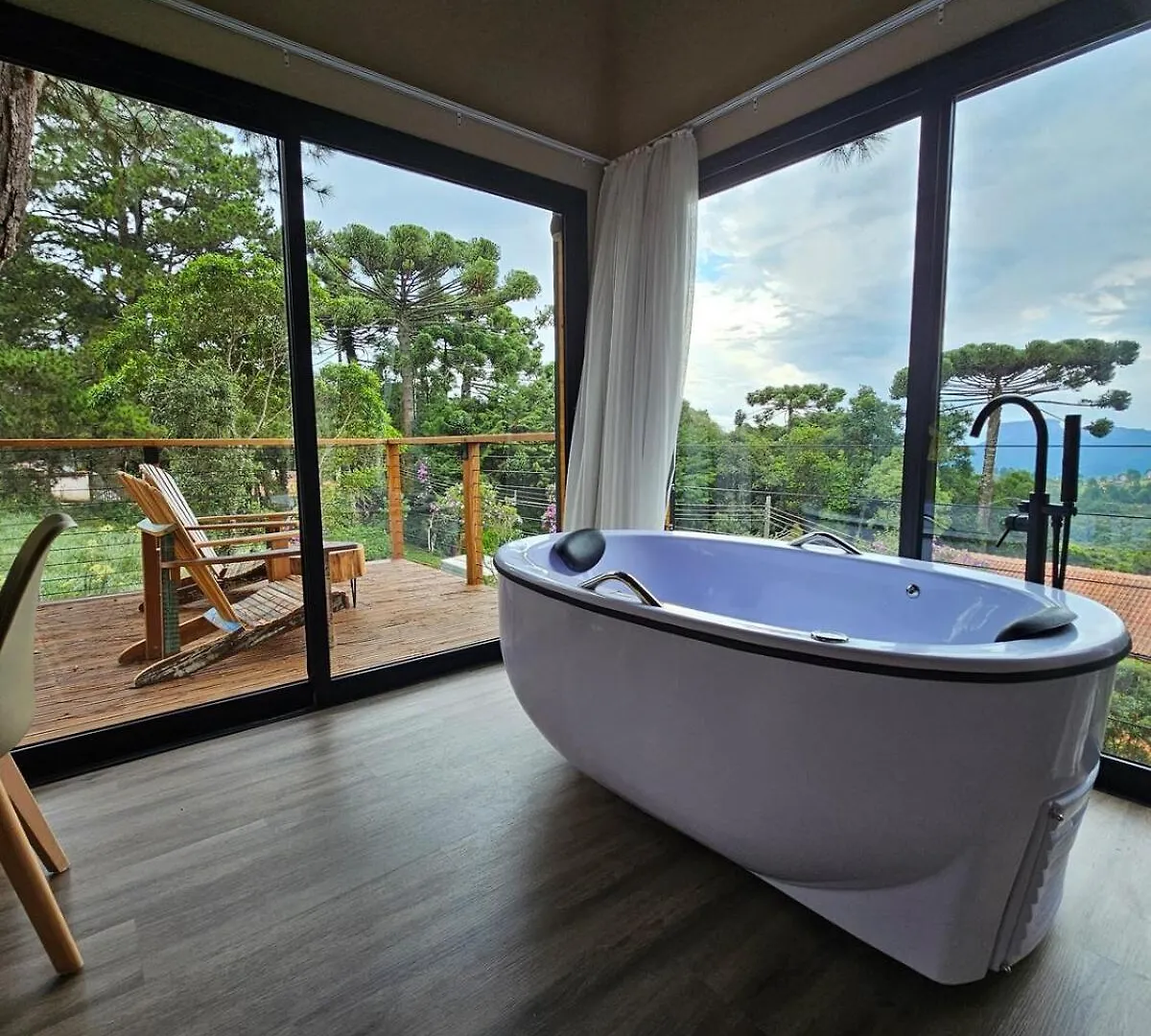 Casa Da Arvore - Mantequiero Campos do Jordao