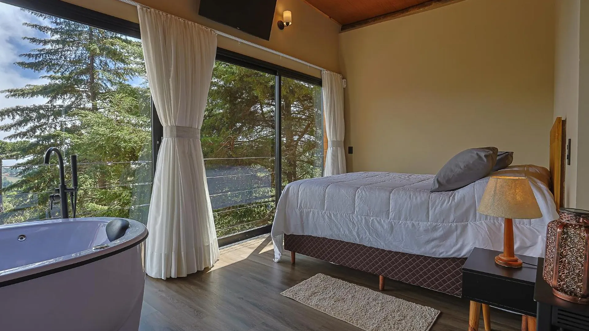 Casa Da Arvore - Mantequiero Campos do Jordao Brazil
